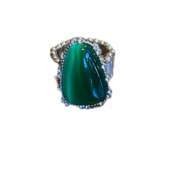 Think PROM or WEDDING. Super classy and elegant silvertone with green stones …. - Picture 4 of 5